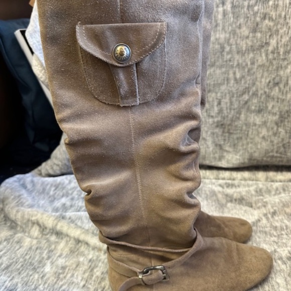 BCBG Generation Size 6.5 tan suede high boots - Picture 3 of 7